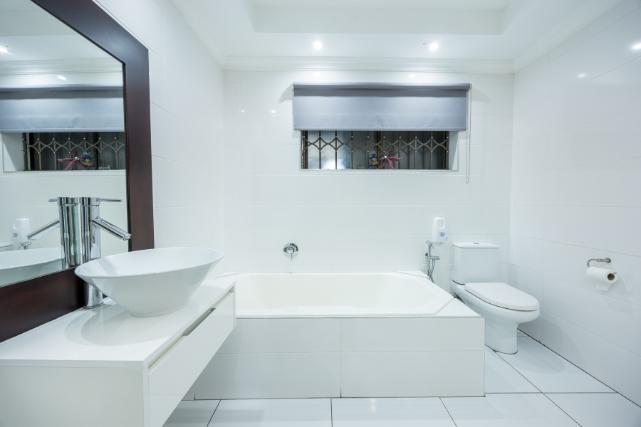 4 Bedroom Property for Sale in Loevenstein Western Cape